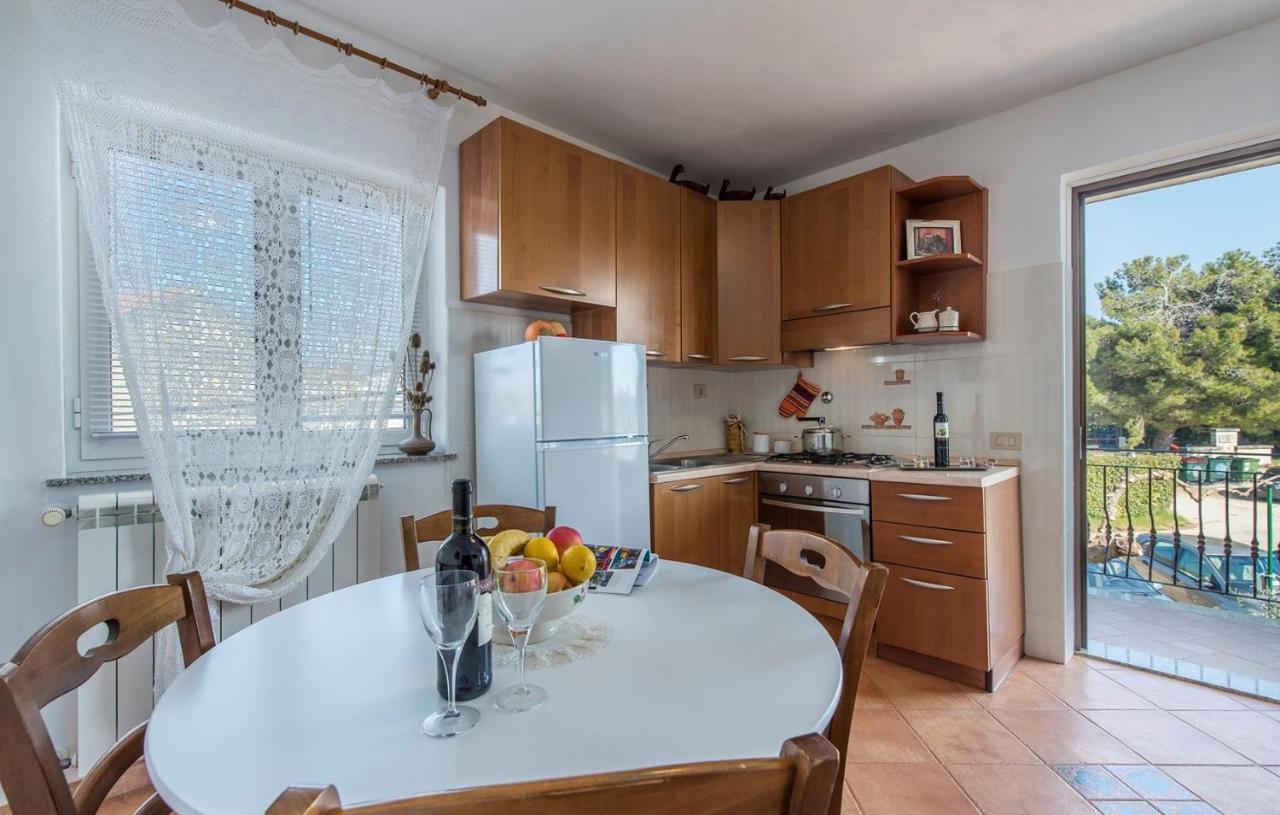 Apartment Complex Orzan Lovrecica Екстер'єр фото