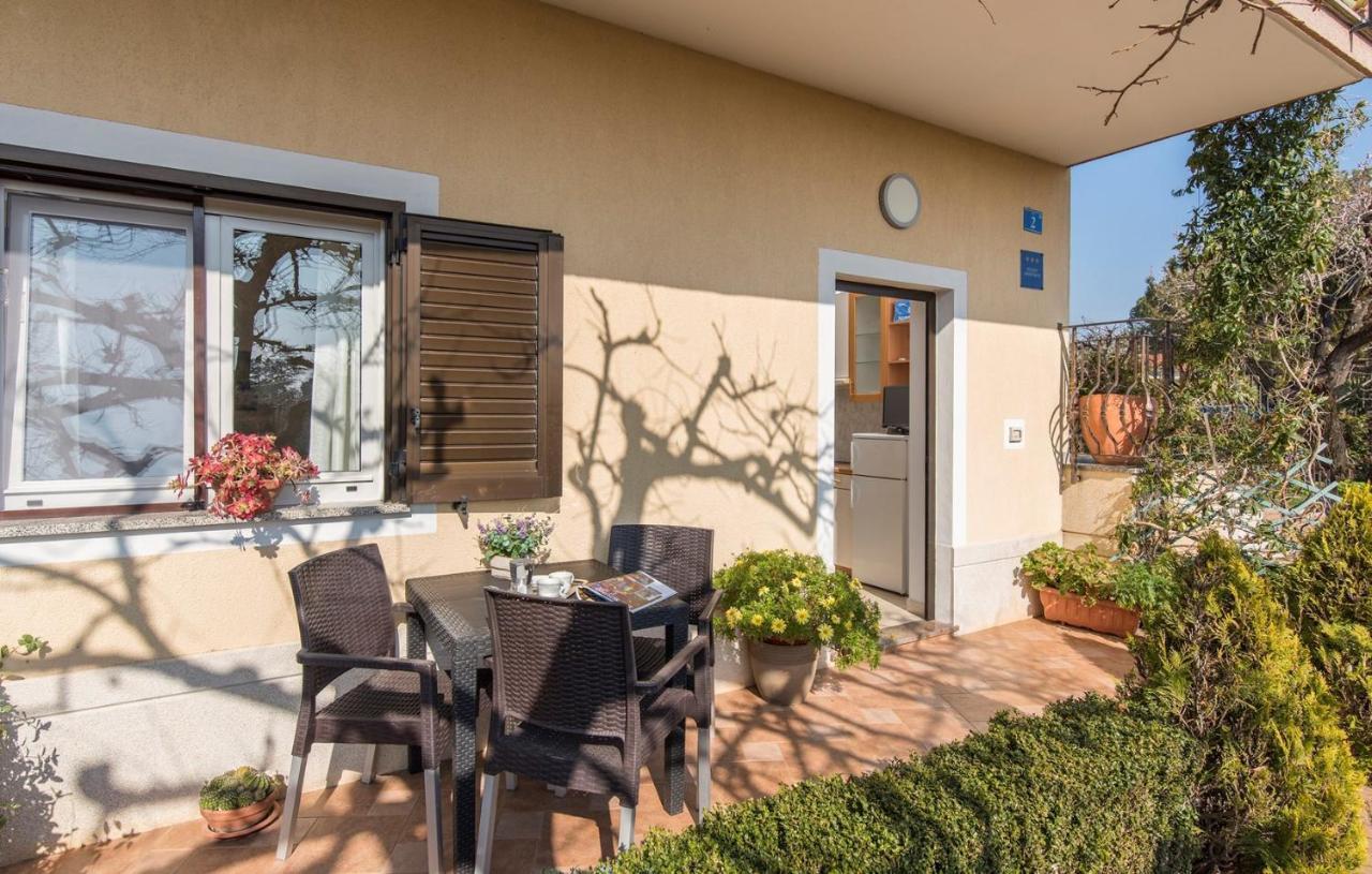 Apartment Complex Orzan Lovrecica Екстер'єр фото