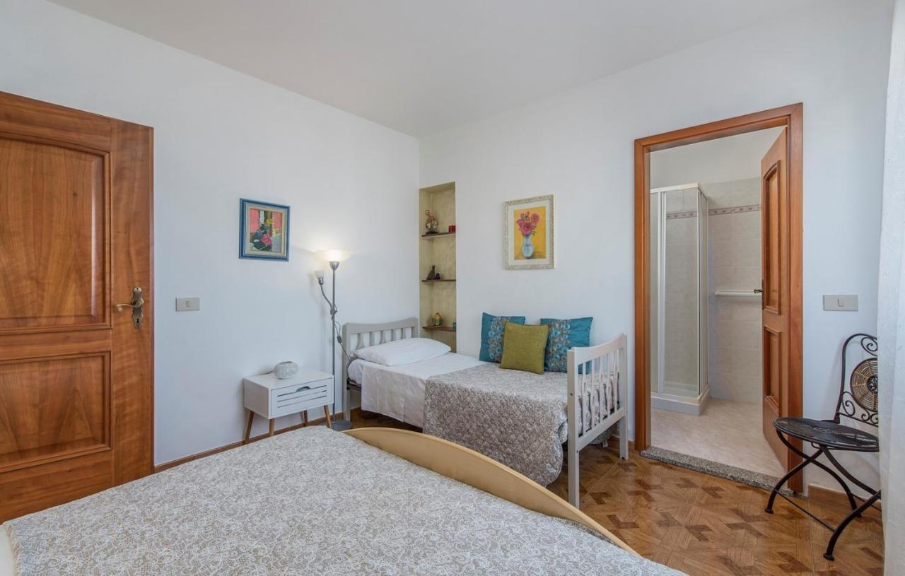 Apartment Complex Orzan Lovrecica Екстер'єр фото