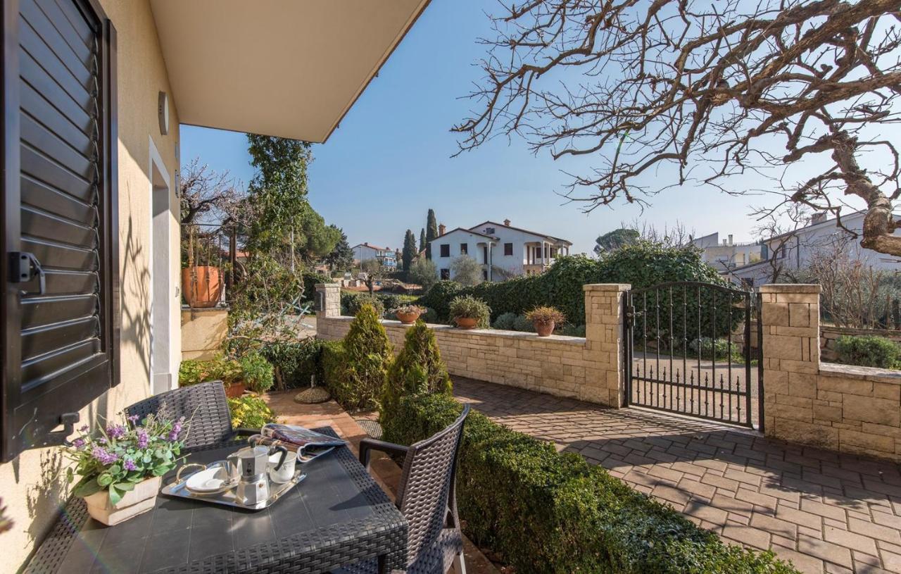 Apartment Complex Orzan Lovrecica Екстер'єр фото