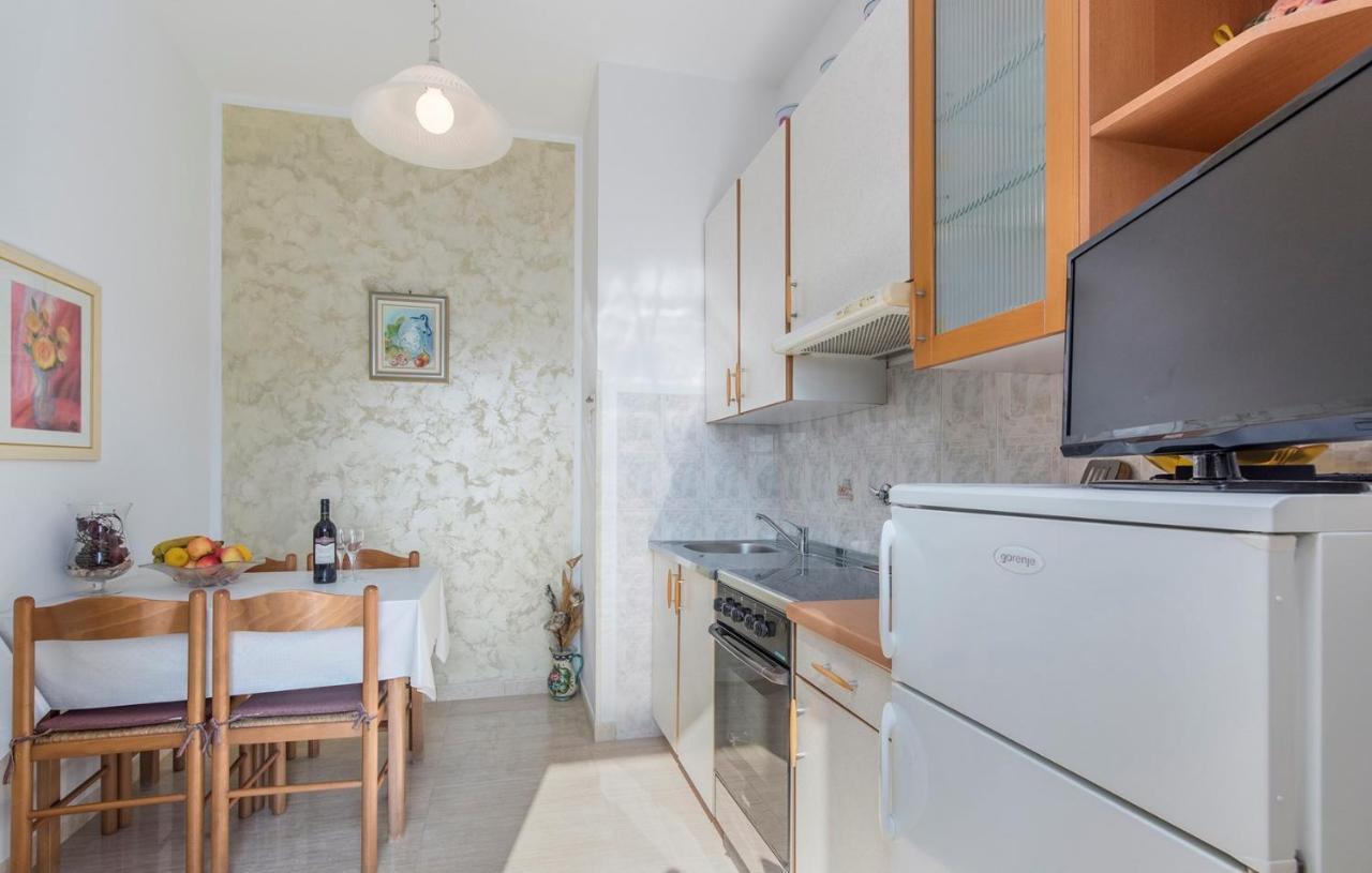 Apartment Complex Orzan Lovrecica Екстер'єр фото