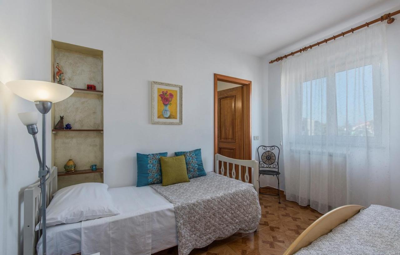 Apartment Complex Orzan Lovrecica Екстер'єр фото