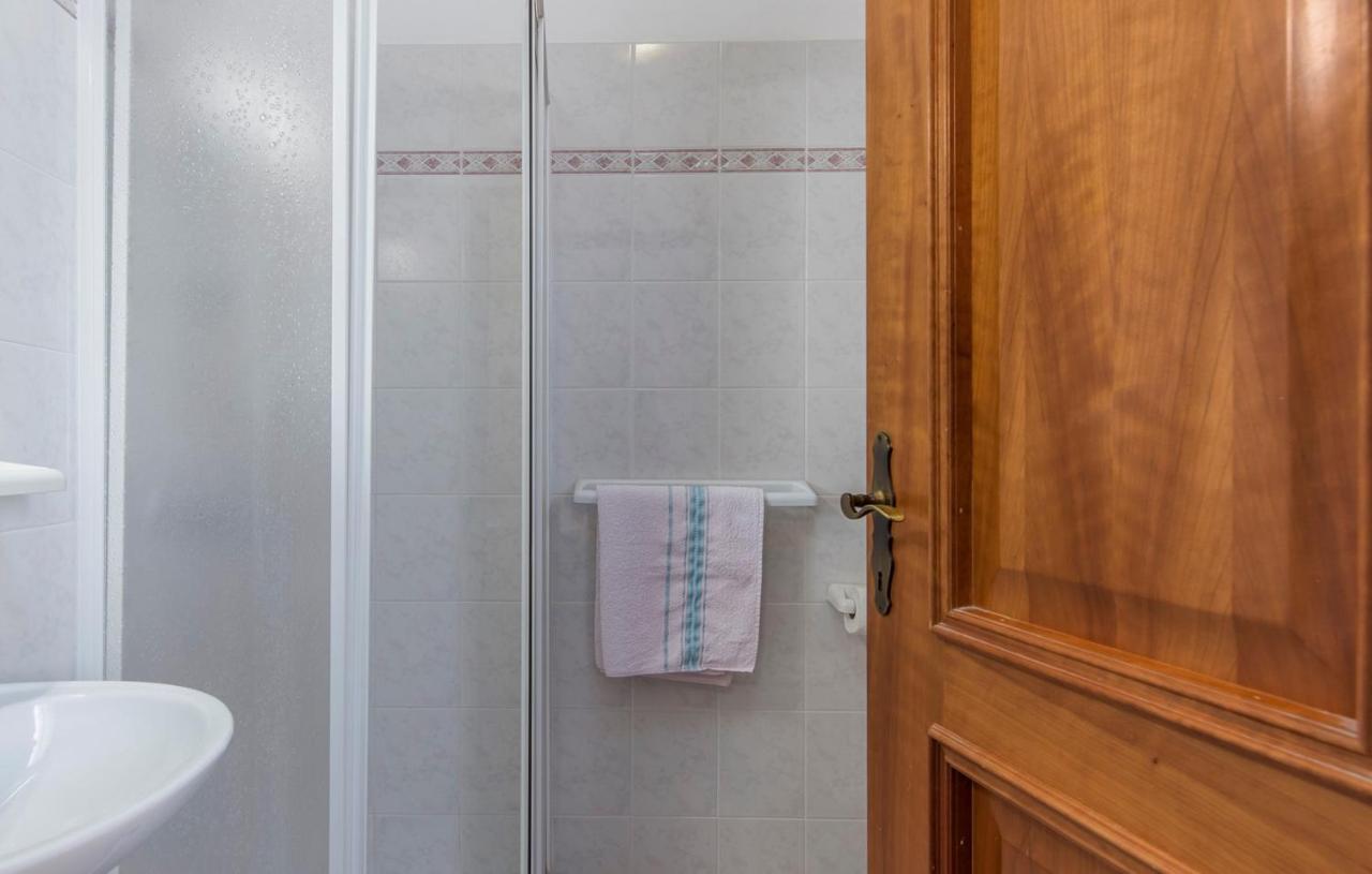 Apartment Complex Orzan Lovrecica Екстер'єр фото