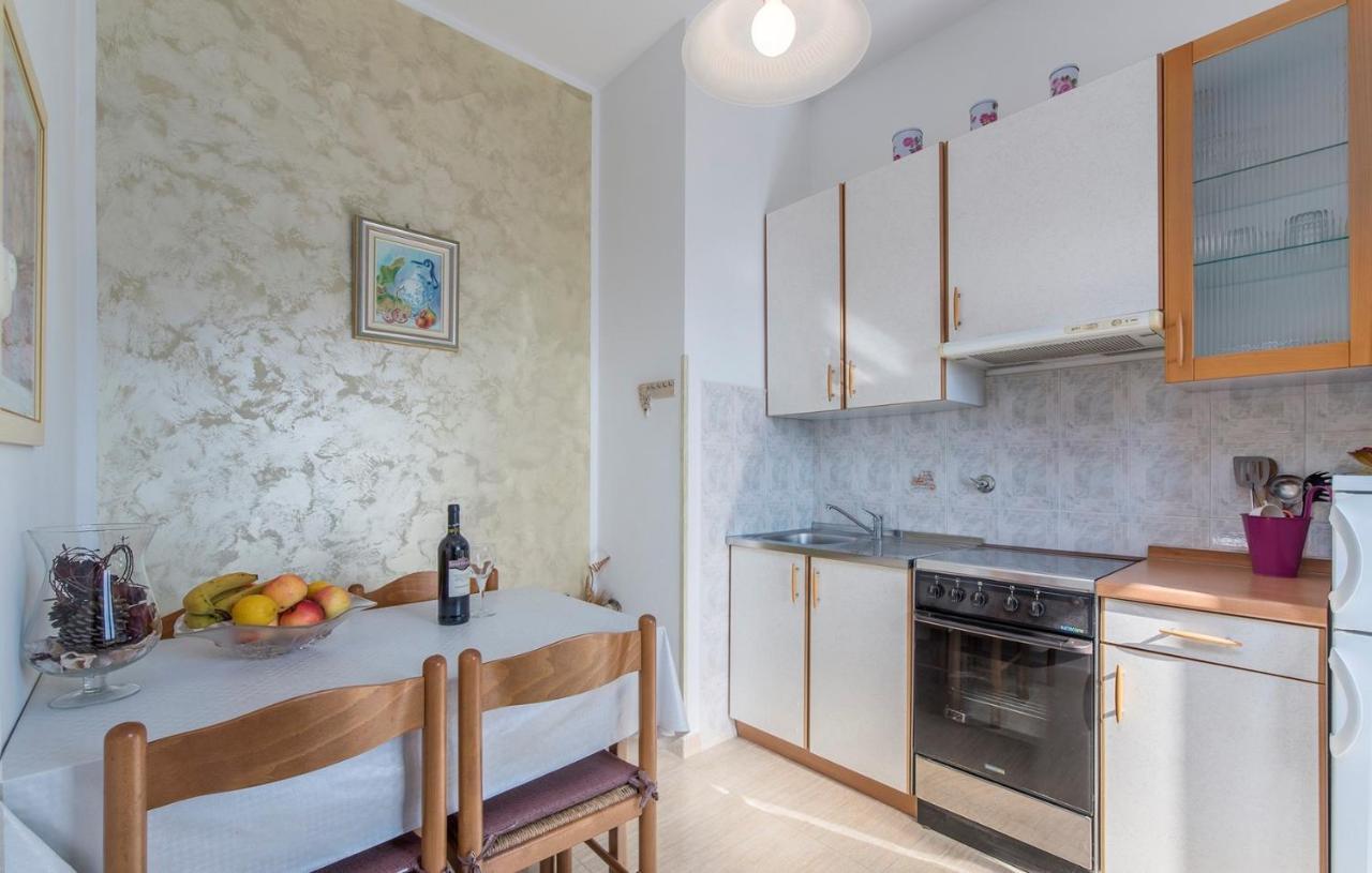 Apartment Complex Orzan Lovrecica Екстер'єр фото