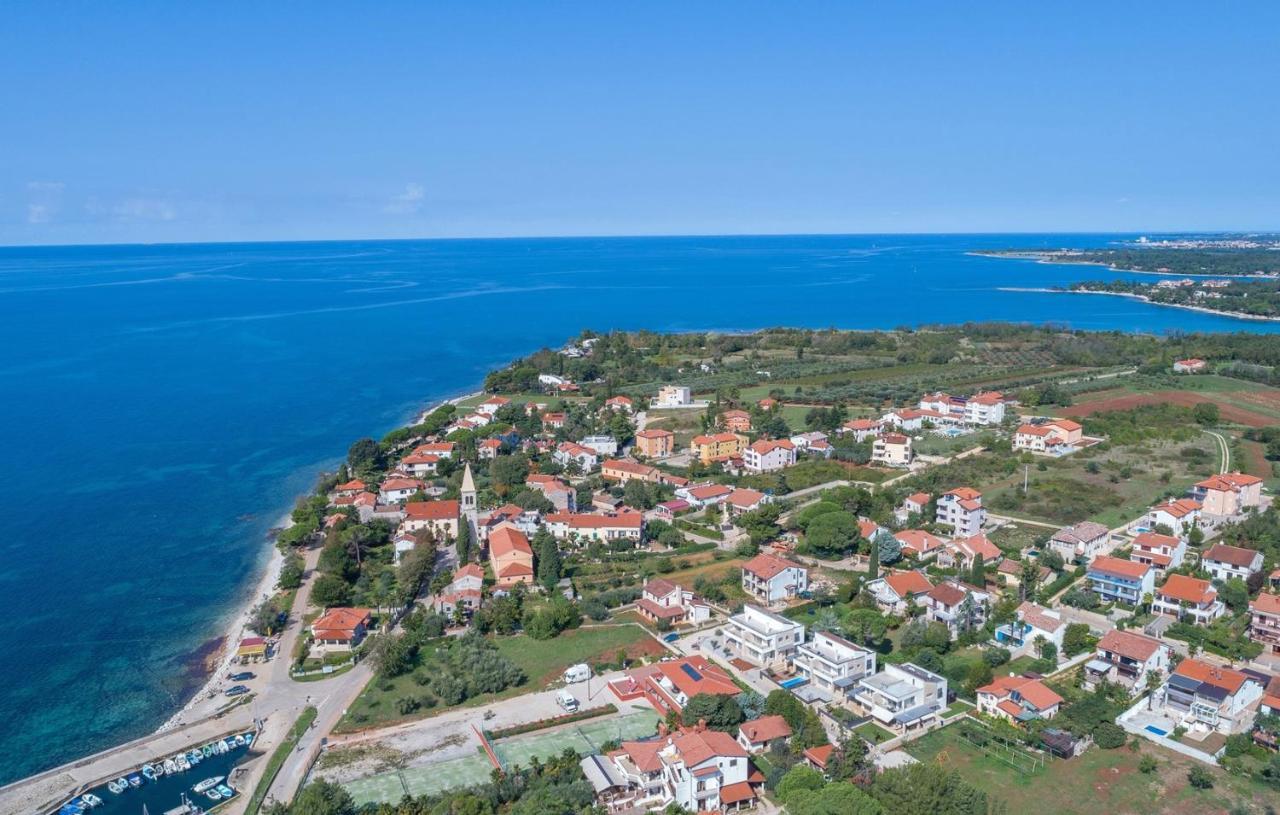 Apartment Complex Orzan Lovrecica Екстер'єр фото